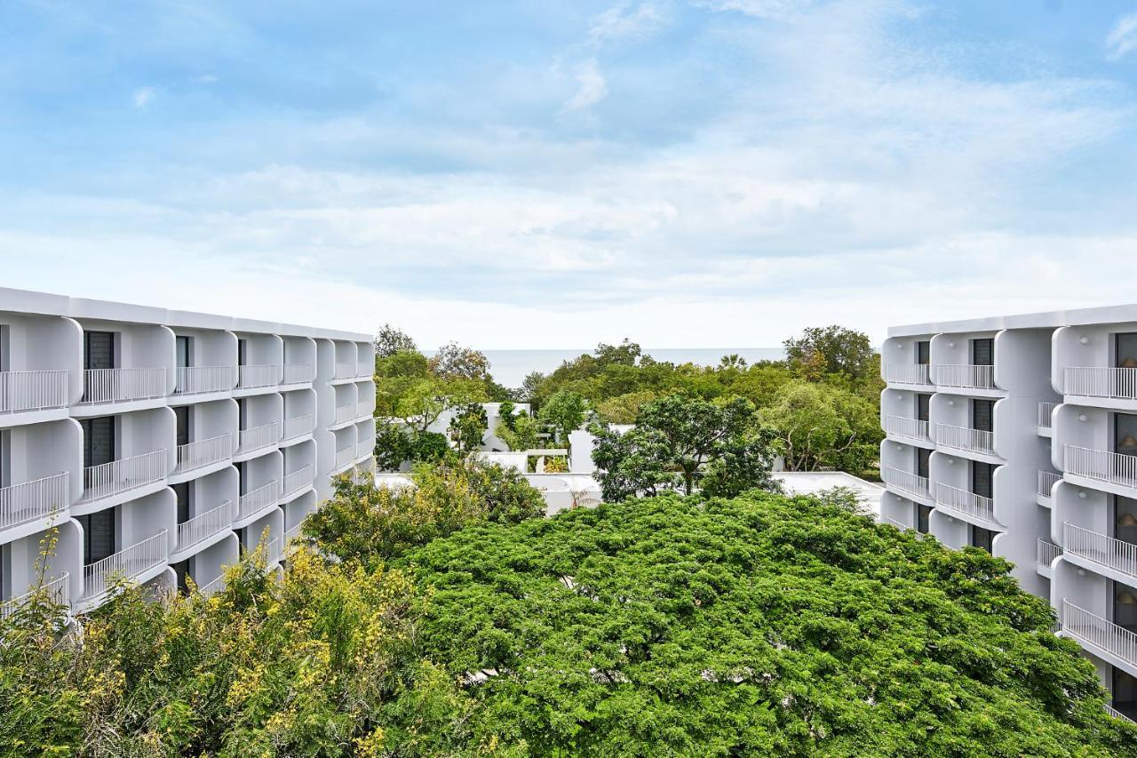 ホテル The Standard, ホアヒン郡 エクステリア 写真 The view of the sea from the campus
